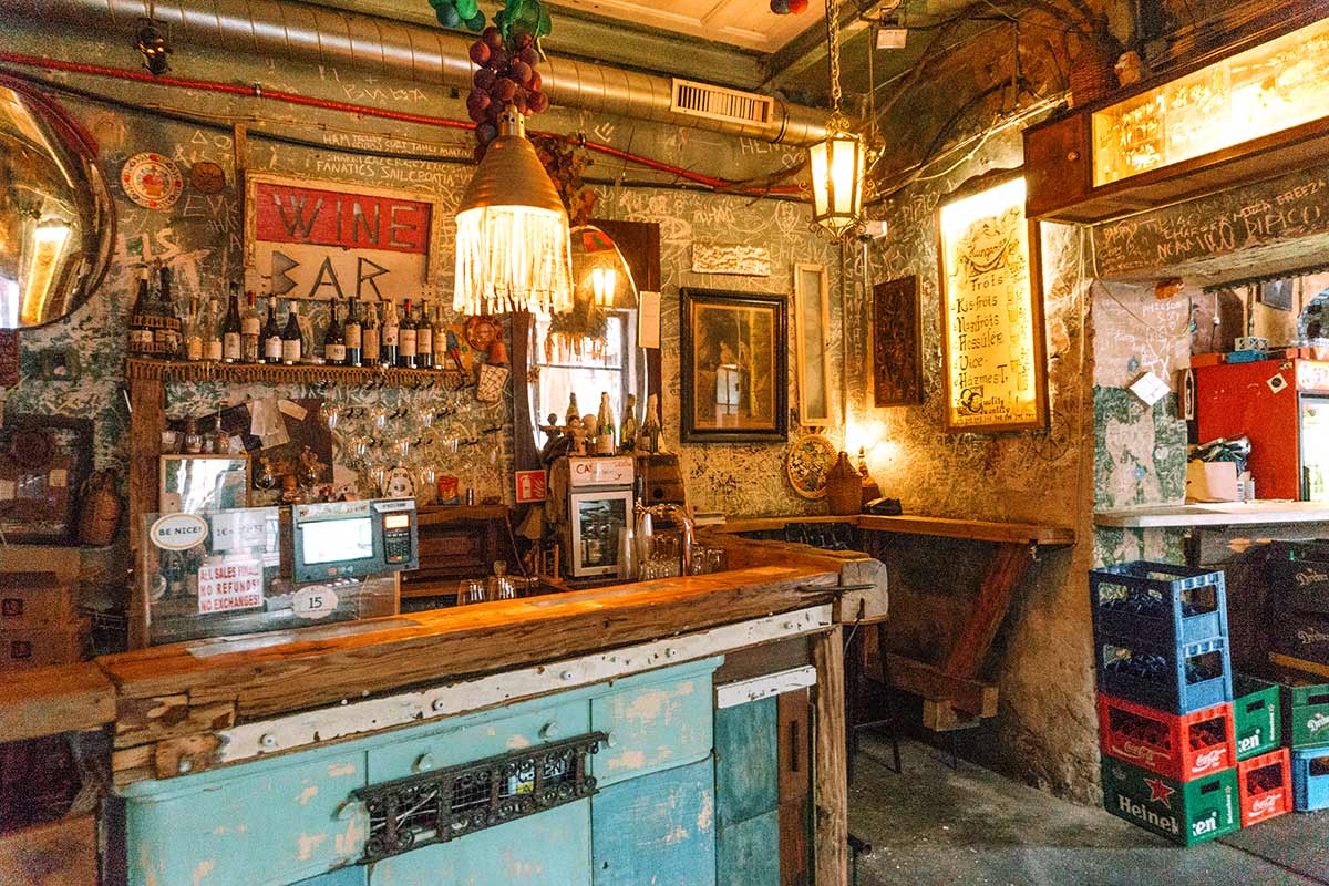 Exploring Szimpla Kert, Budapest's best ruin bar | travel blog