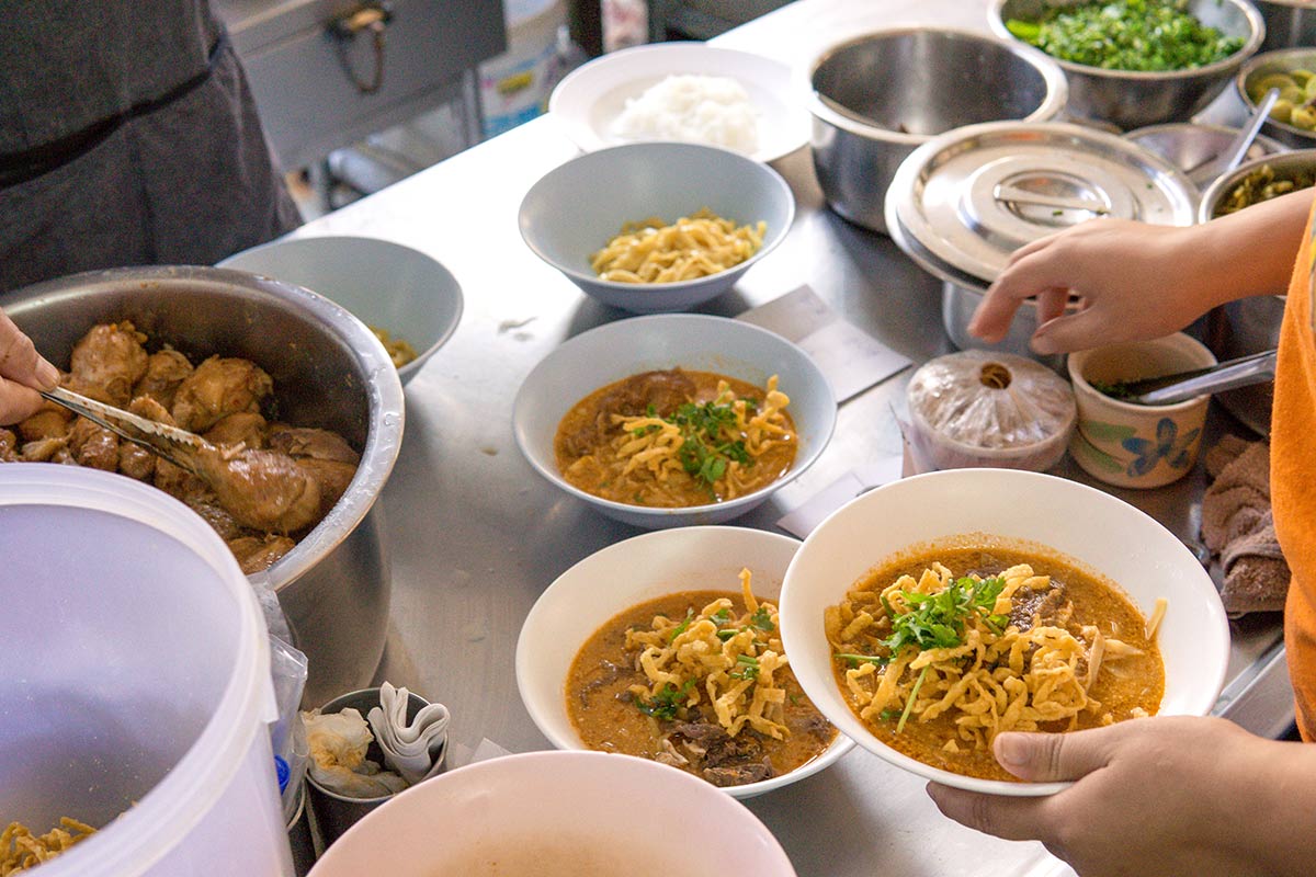 A Chiang Mai food tour - Khao Soi 