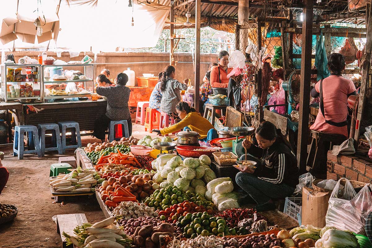 Eating like a local with Siem Reap food tours | blog post