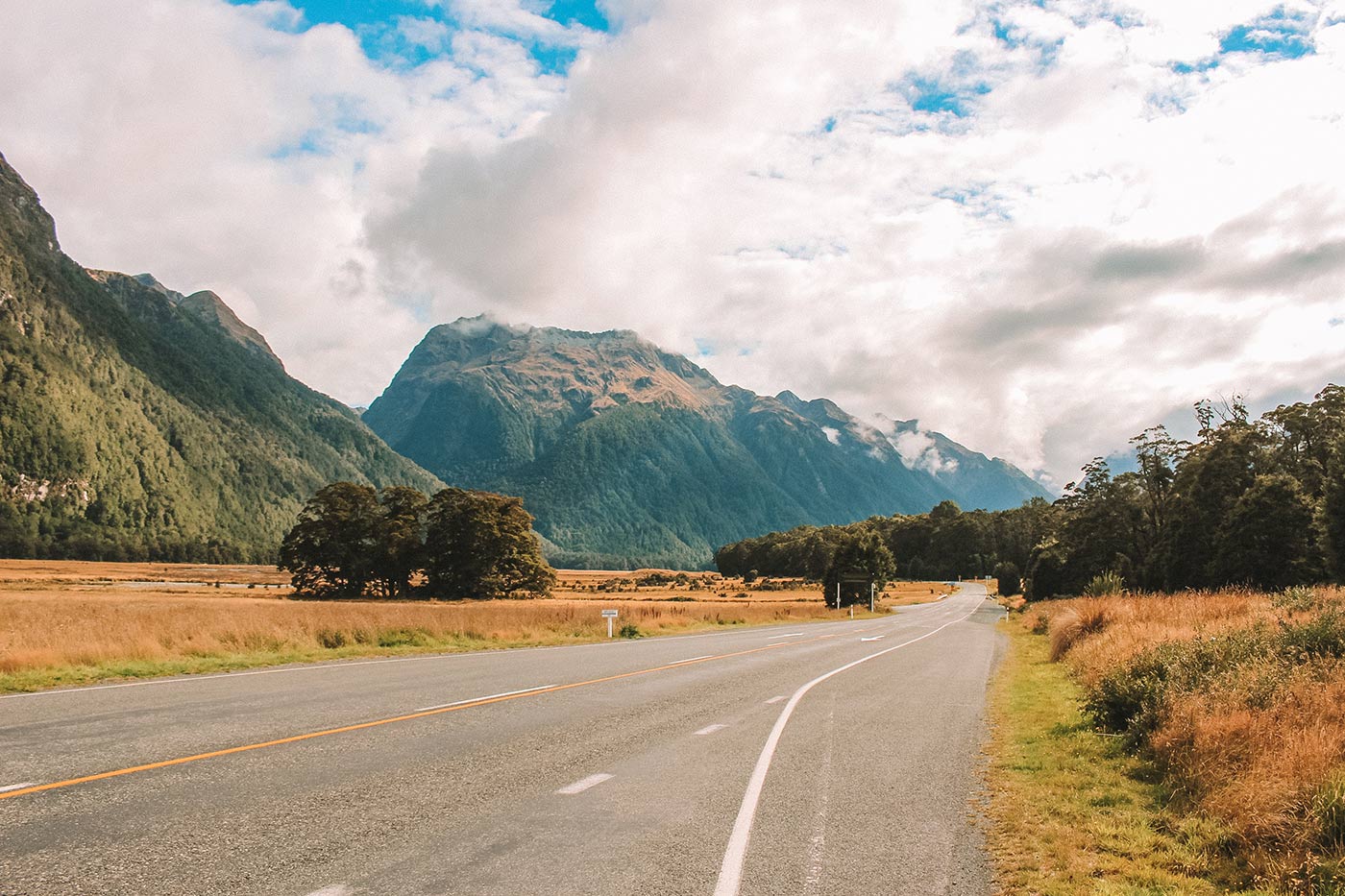 A day trip to Milford Sound, New Zealand blog post