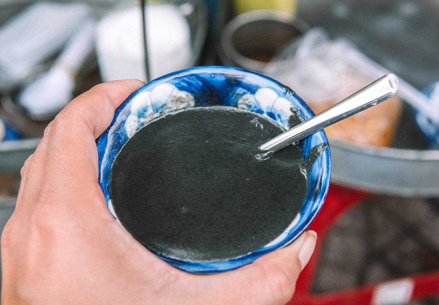 The best street food to try in Hoi An, Vietnam blog post | black sesame soup