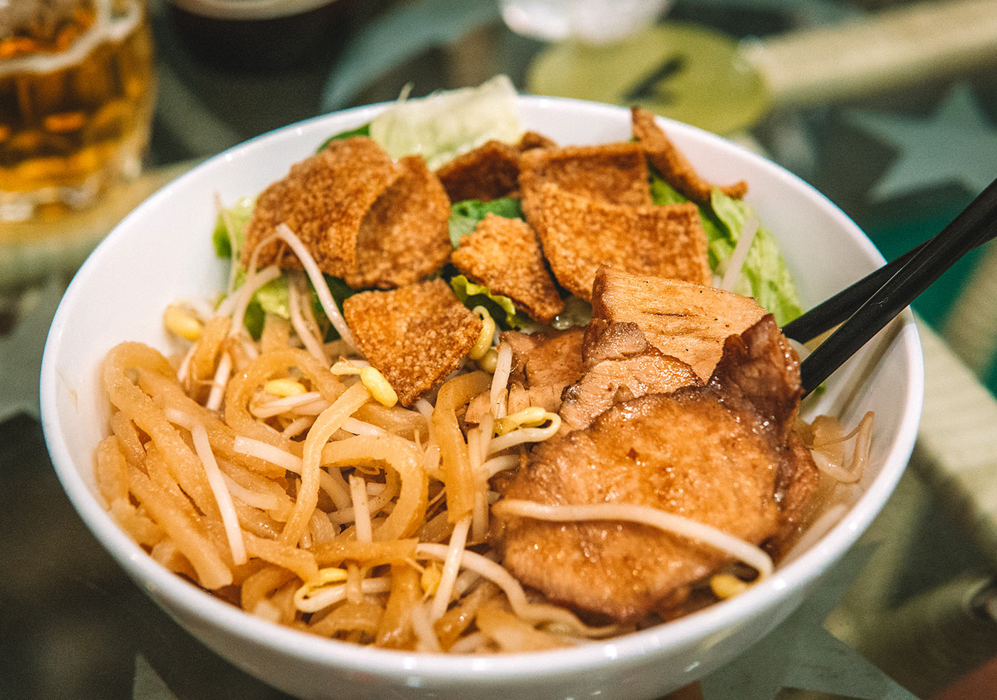 Hoi An food guide |The best street food to try in Hoi An, Vietnam blog post | cao lau