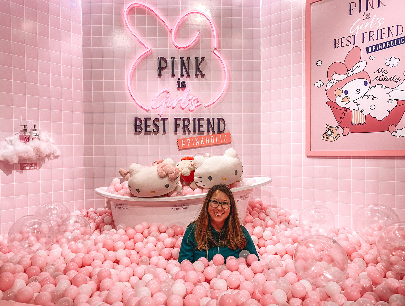 Top things to do in Taipei, Taiwan for first time visitors | blog post | travel guide | Huashan 1914 Creative Park | Hello Kitty
