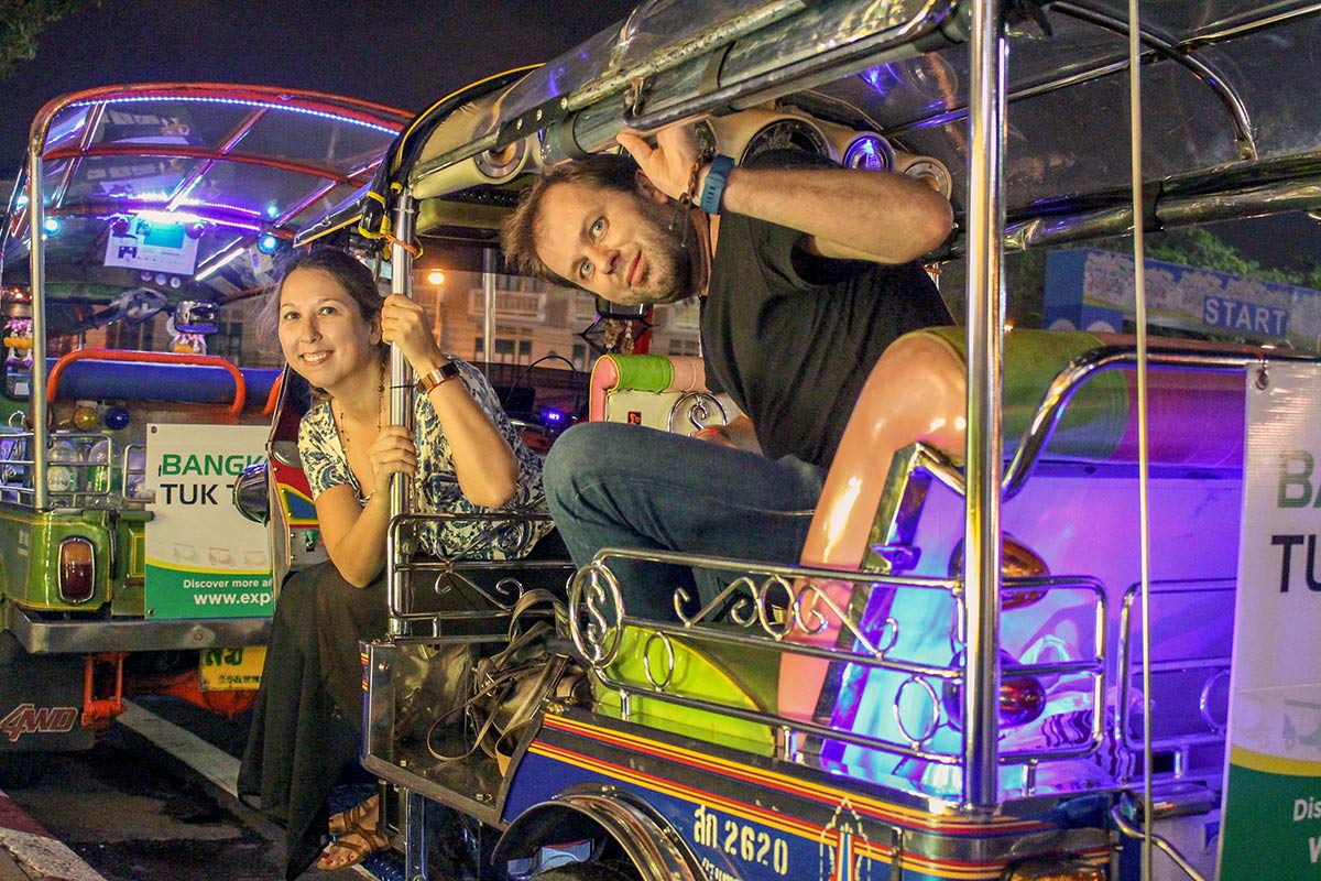 tuk tuk tour Bangkok at night 