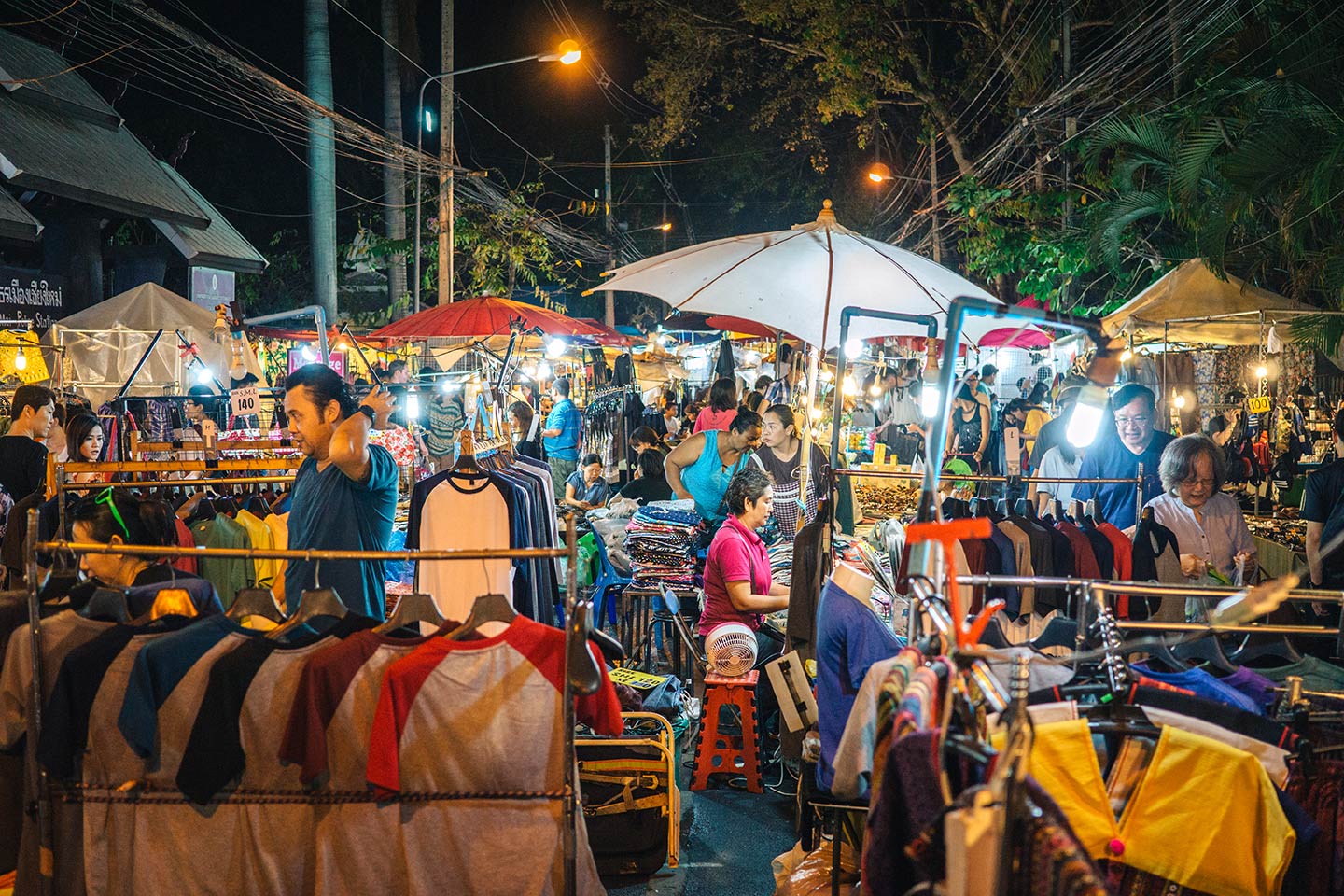 Sunday Walking night market in Chiang Mai guide blog post