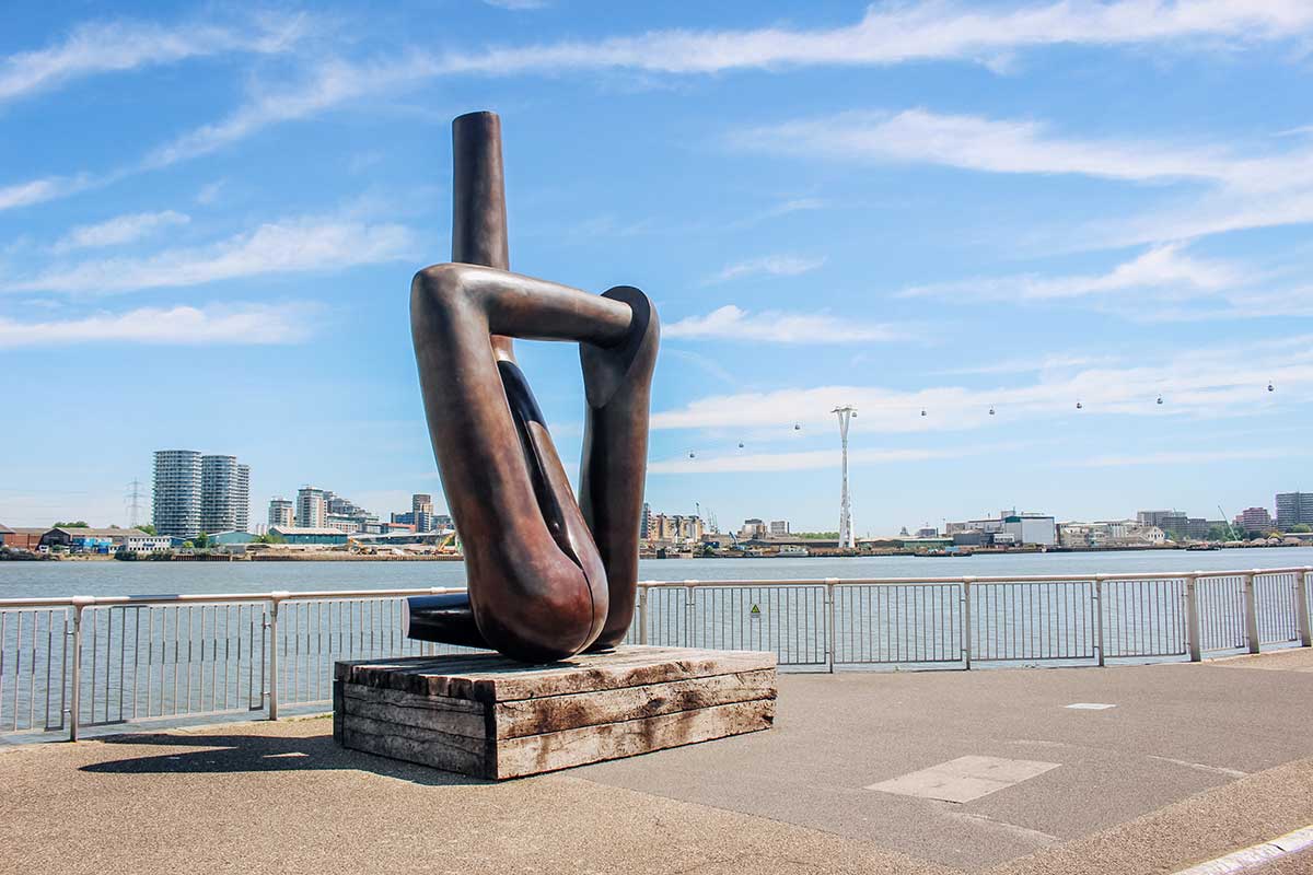 Gary Hume - Liberty Grip bronze sculpture, 2000. The Line Sculpture Trail - London’s Sculpture walk along the river