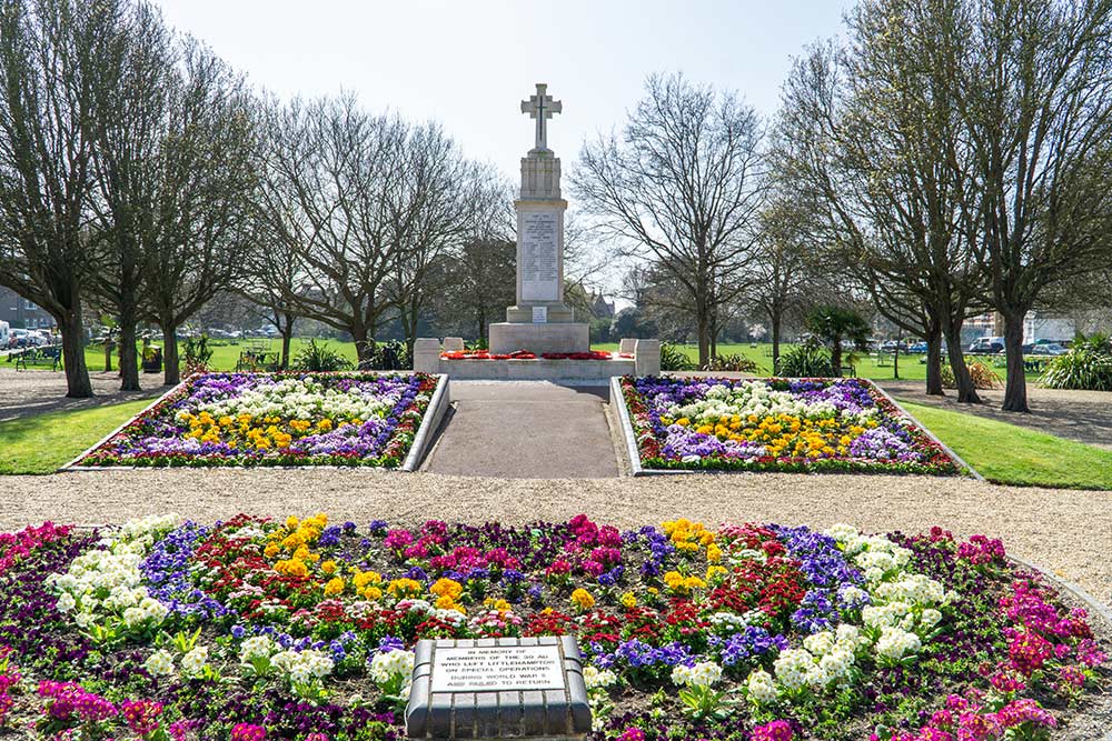 Littlehampton War Memorial and Caffyns Park